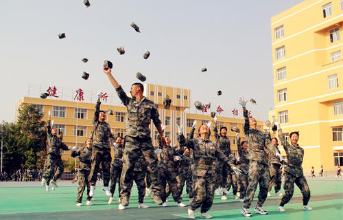 定西师范高等专科学校五年制大专标志